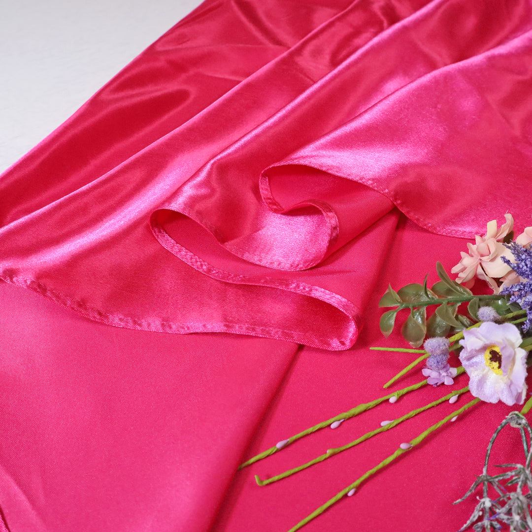 120" Seamless Round Satin Tablecloth - Fuchsia (1pc)