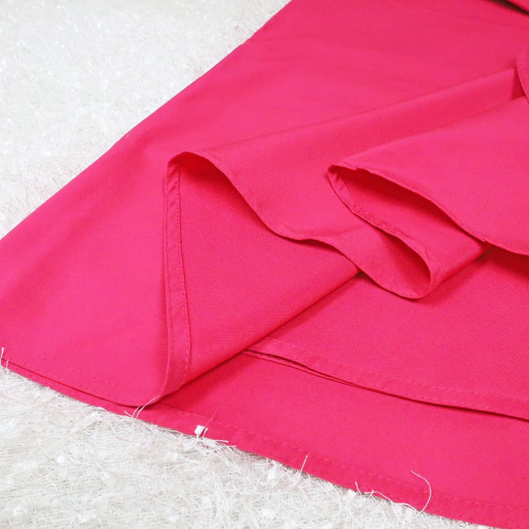 132" Seamless Round Premium Polyester (240 GSM) Tablecloth - Fuchsia (1pc)