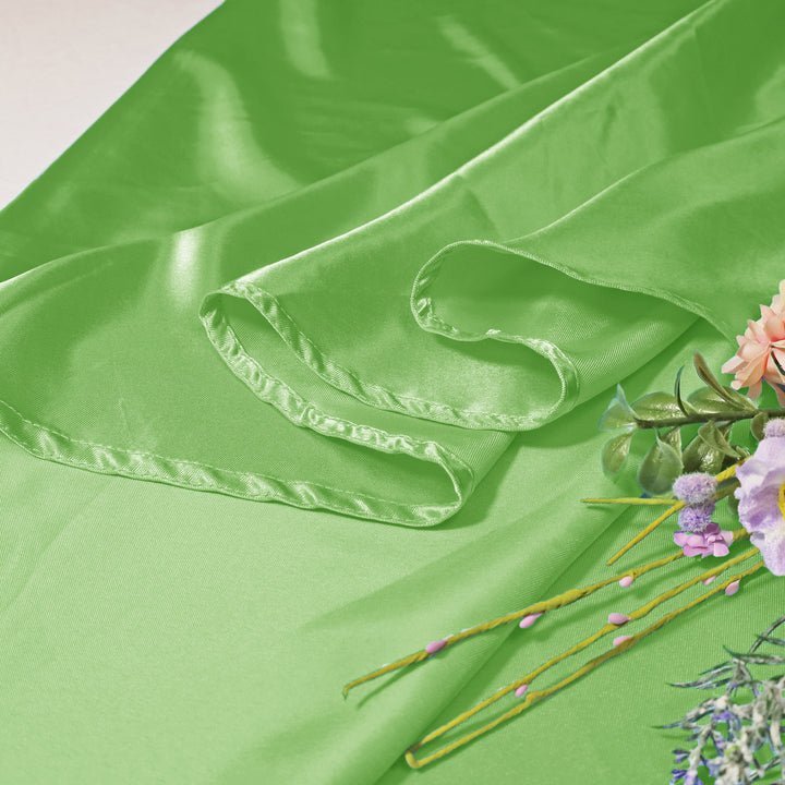 Nappe ronde en satin robuste de 132 po - Vert pomme (1 pièce)