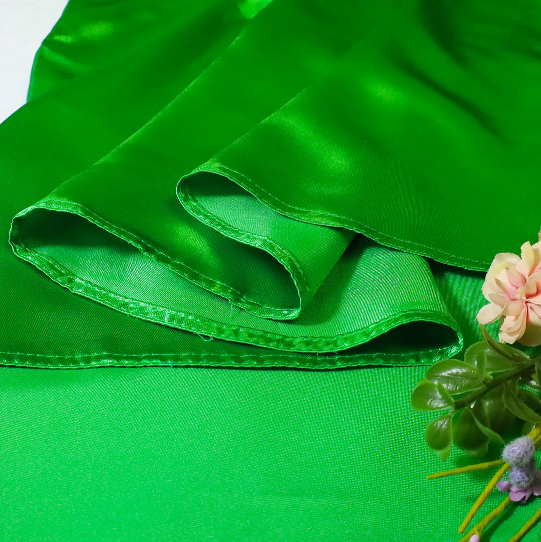 120" Seamless Round Satin Tablecloth - Emerald Green (1pc)