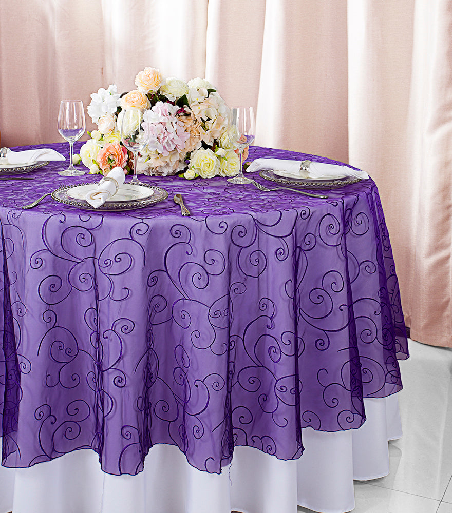 Superposition de table ronde en organza brodée sans couture de 108 po - Violet régence (1 pièce)