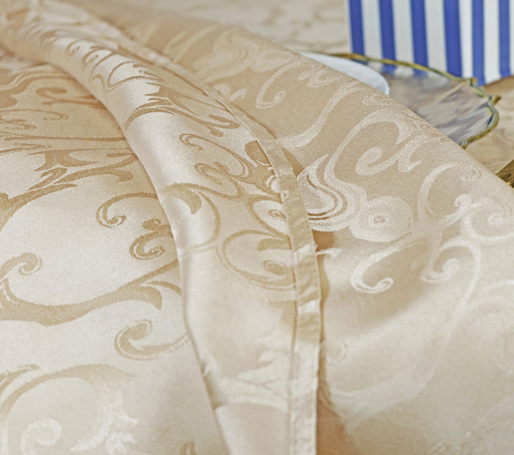 120" Seamless Round Versailles Chopin Damask Jacquard Polyester (220 GSM) Tablecloth - Champagne (1pc)