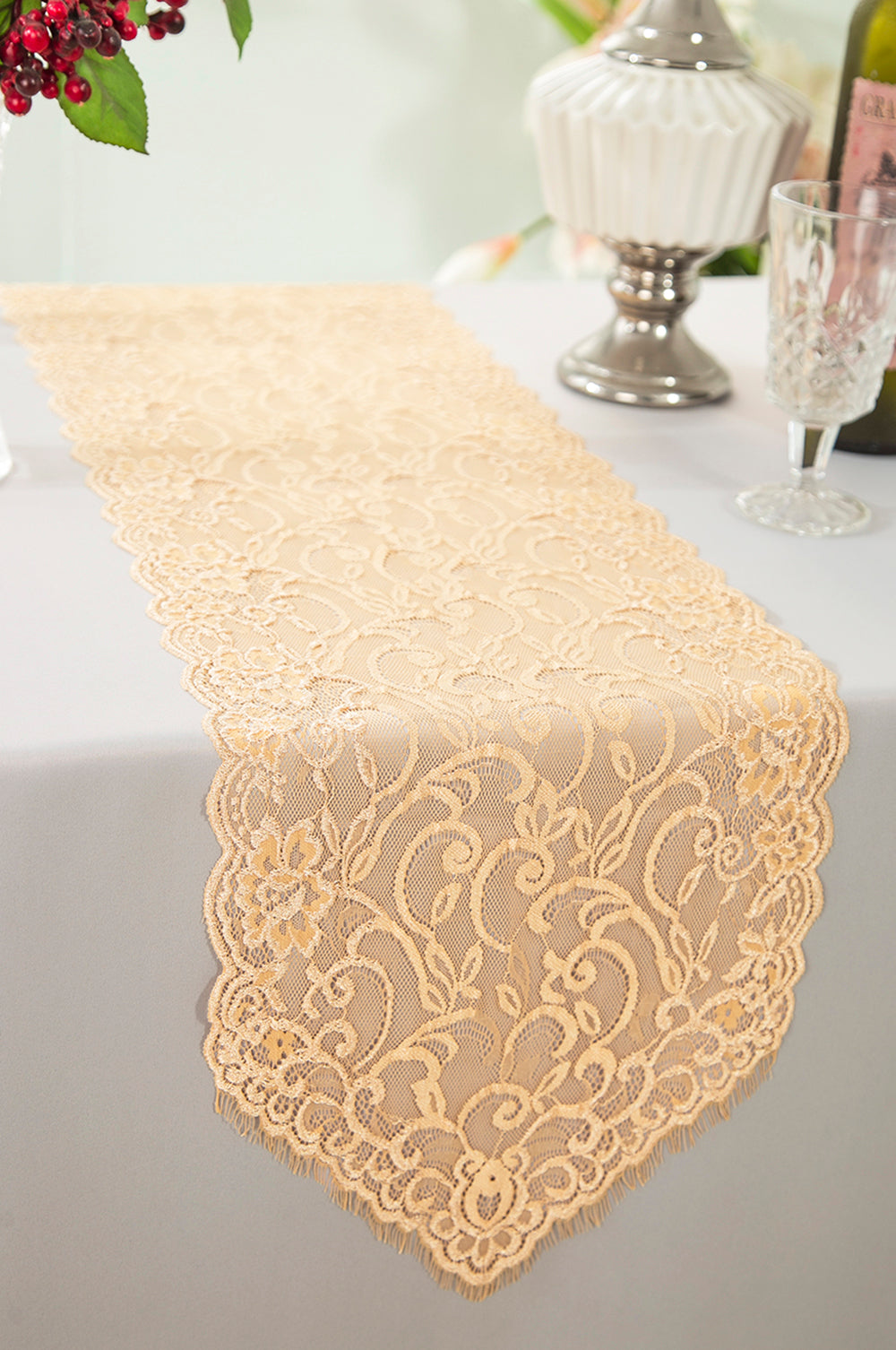 Chemin de table en dentelle chantilly 12"x108" - Champagne (1pc)