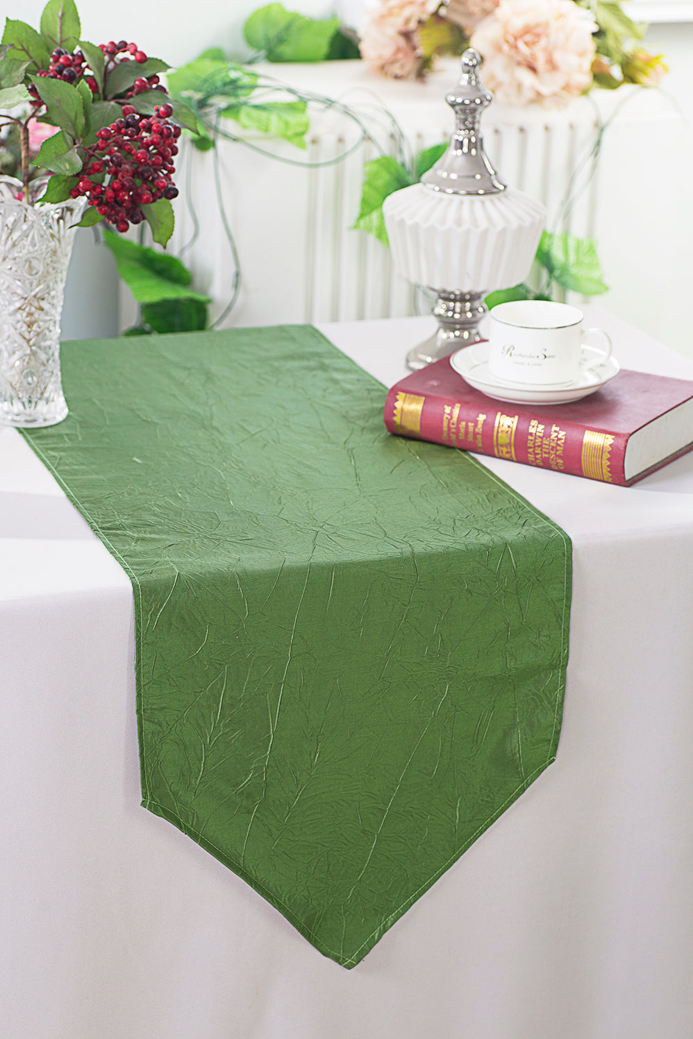 13"x108" Crushed Taffeta Table Runner - Clover Green (1pc)