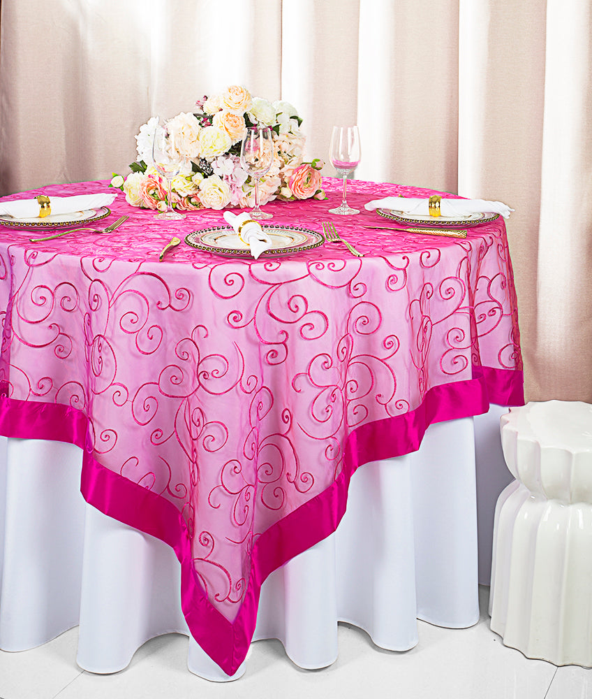 Mantel/superposición de mesa de organza bordado cuadrado de 85 "x 85" - fucsia (1 pieza)